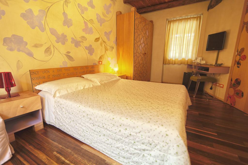 Hôtel Dimora Le Nove Fate à Bergame Extérieur photo